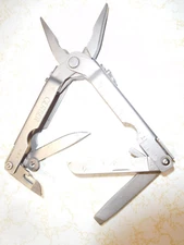 10 tool Multi-Tool Gerber Folding Pliers