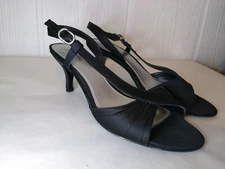 Jacqueline Ferrar EPIC 6 M Black Fabric Formal Sash Crystal Kitten 2.75" Heel