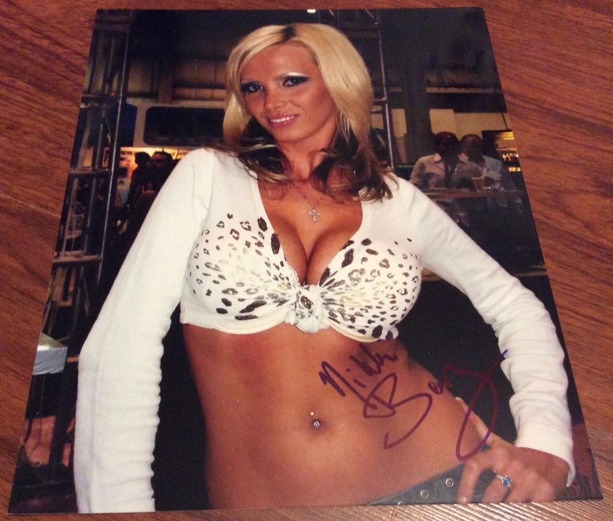NIKKI BENZ ADULT FILM PORN STAR PORNSTAR SIGNED CANDID 8x10 PHOTO B AVN  RARE | eBay