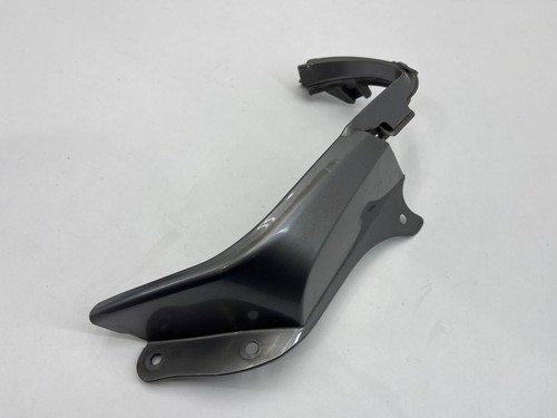 BMW Z4 E85 Links Blende Rückleuchte Rücklichteinfassung Verkleidung 7025641