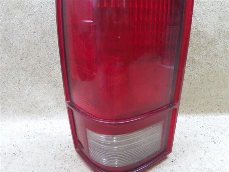 Driver Left Tail Light Without Trim Fits 82-93 CHEVROLET S10 GMC S15/SONOMA K19 - Image 3 of 4