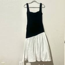 Pretty Little Thing Monochrome Contrast Pleated Hem Square Neck Dress US 4 NEW