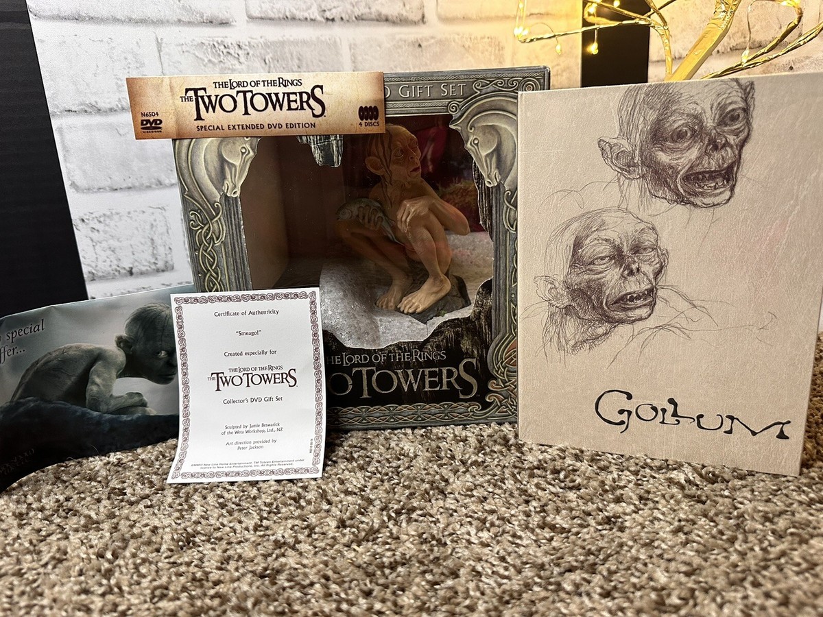 The Lord Of The Rings: The Two Towers Gift Set *Movie Not Included