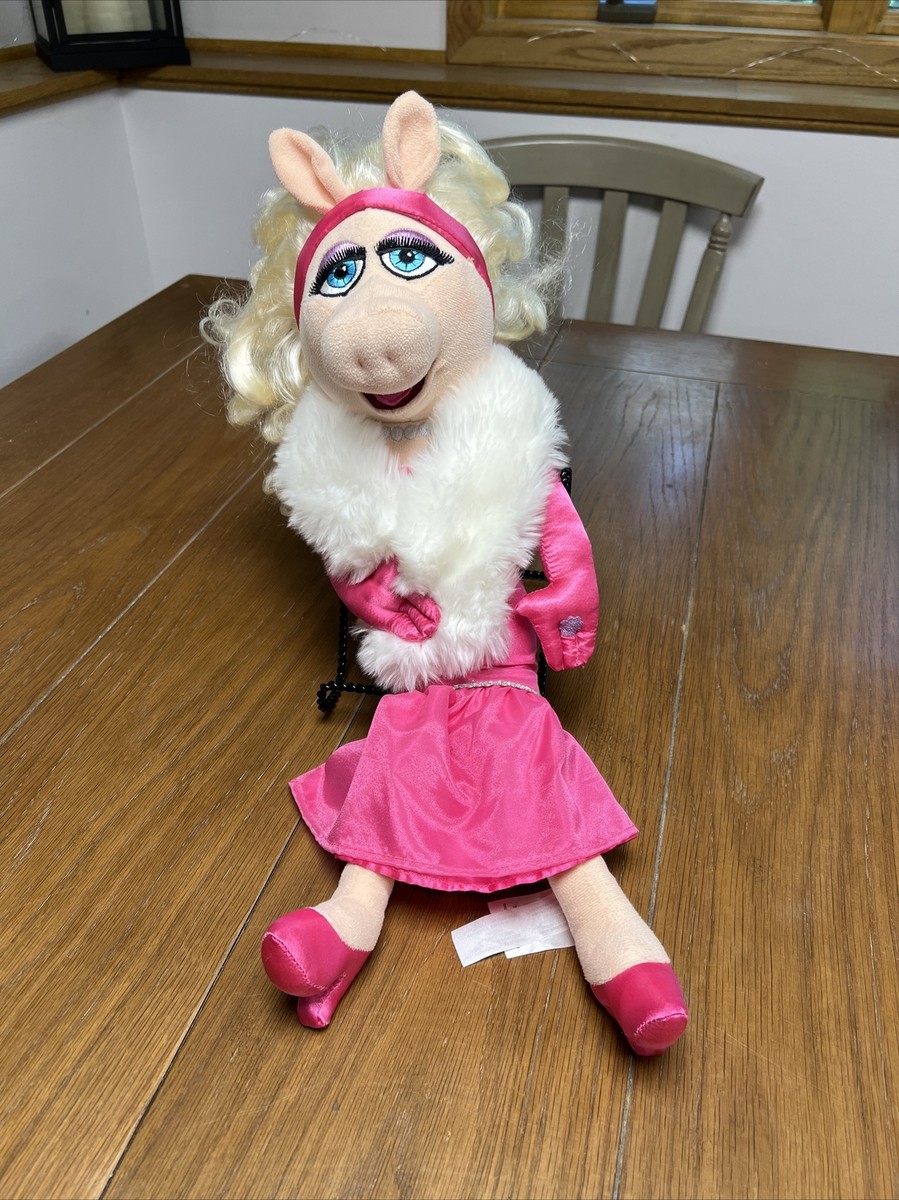 Disney Store MISS PIGGY Plush Stuffed Doll The Muppets 19