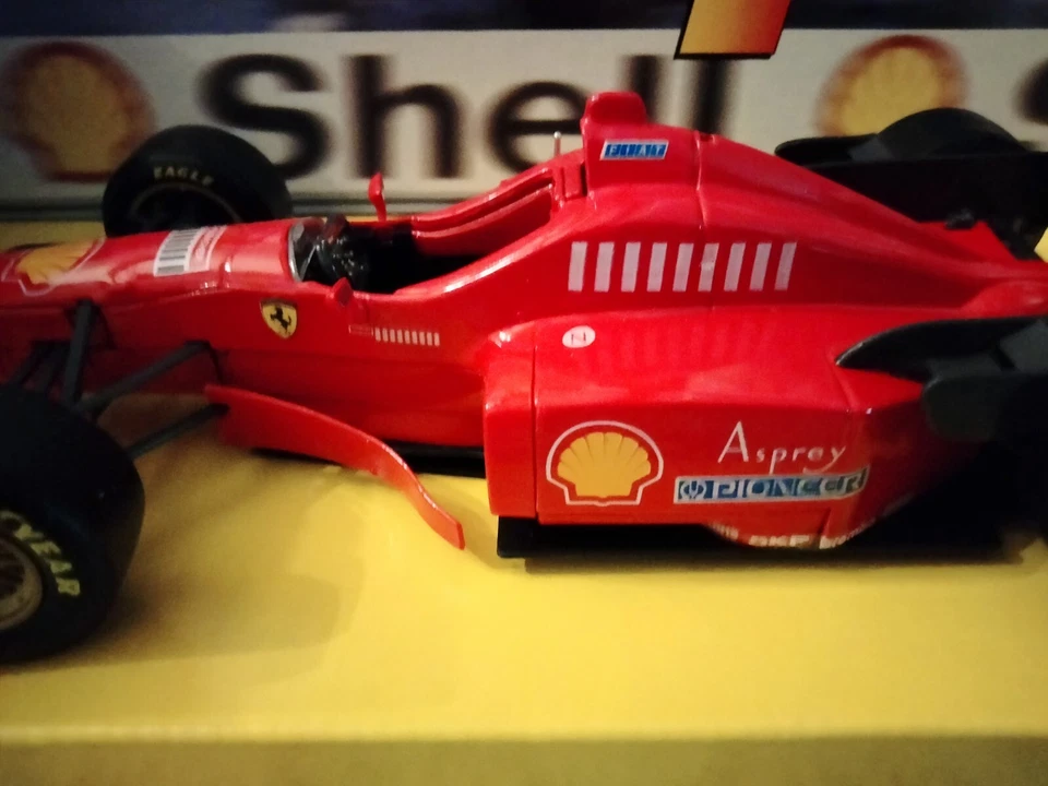 Modellino FERRARI F310 Formula 1 Shell Maisto 1:20 metallo plastica Schumacher - Immagine 4 di 4