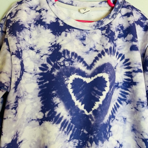 Maglione pullover manica lunga Shein bambina tie dye cuore viola taglia 7 anni - Foto 3 di 7
