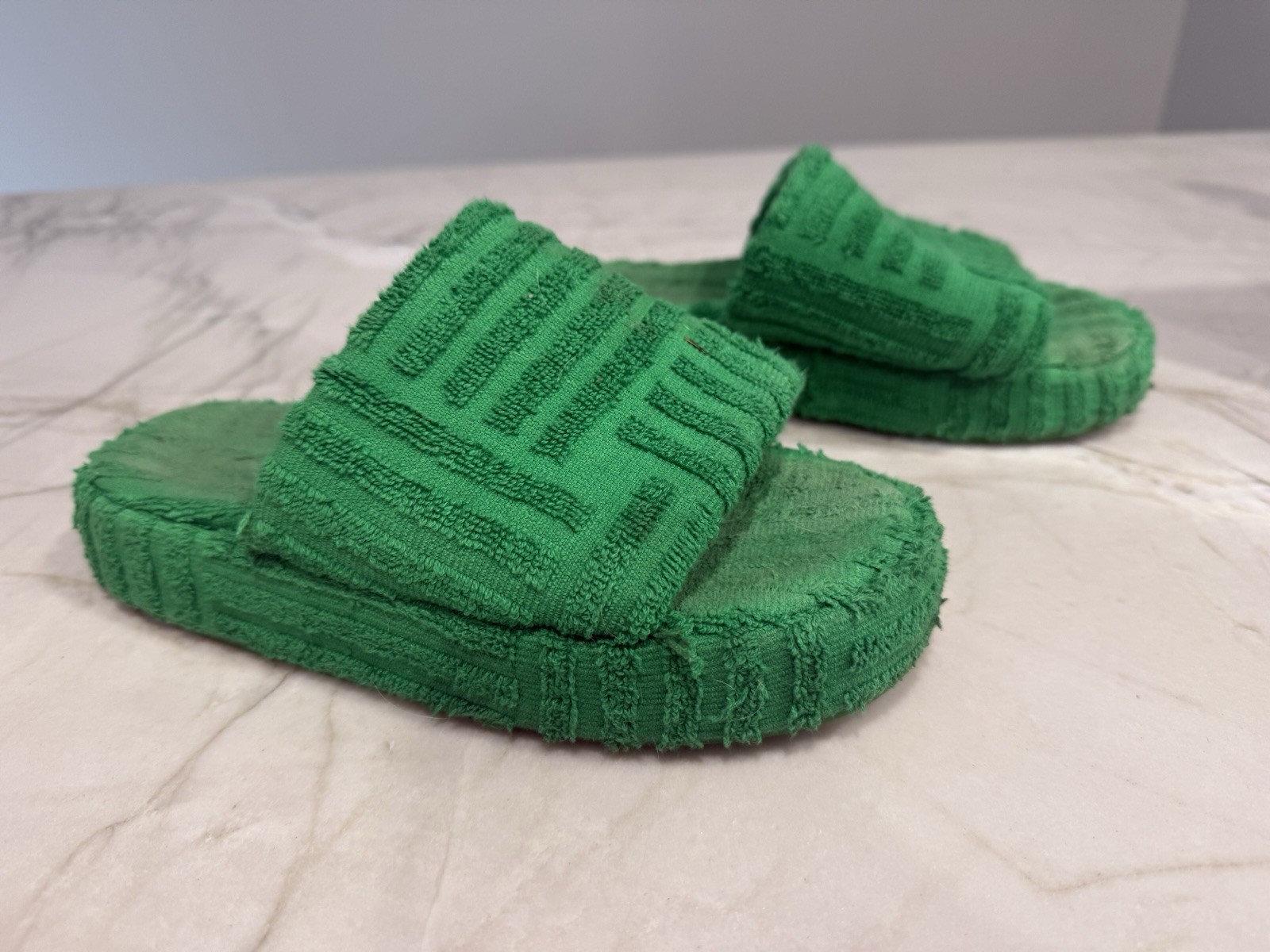 SAOLA Pantofole in tessuto spugna verde con suola esterna donna taglia 8