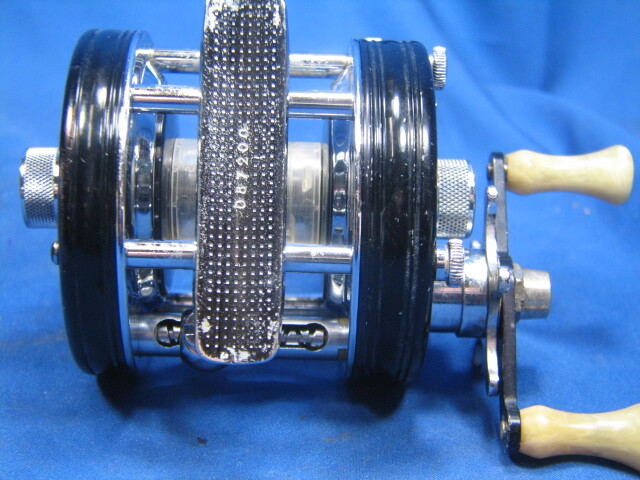 Vintage Ambassadeur 5000C Black Baitcaster Fishing Reel #087200