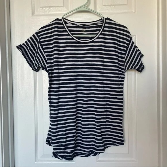 Madewell Gray and White Basic Stripes Tshirt Roun… - image 1