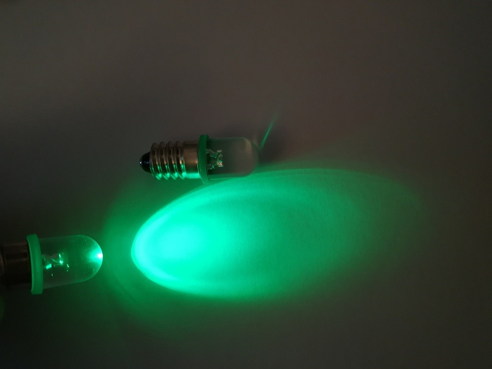 Kaufe E14 Mini Schraube Glühbirne 3W 220V Bunte LED dekoratives Licht