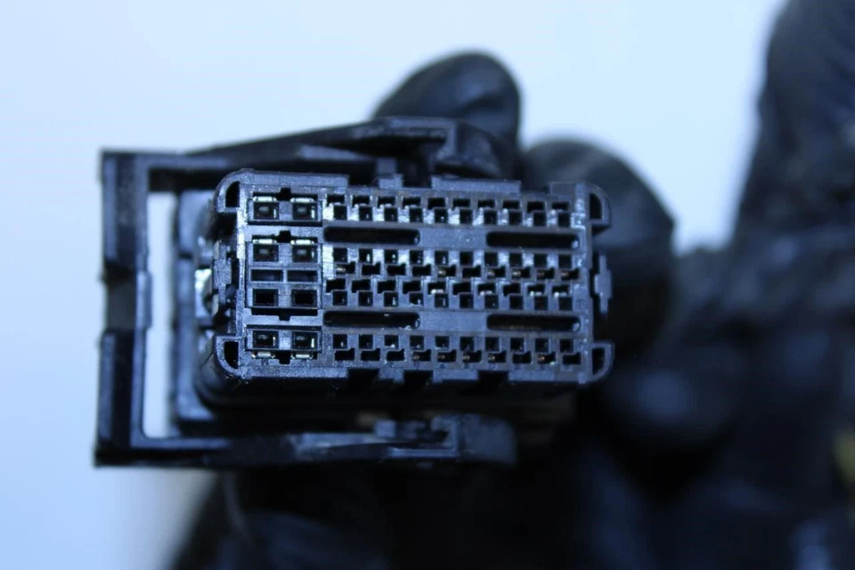 Arnés de cables de motor CVT 1,8 L 24011-5UD2A 2017-2019 Nissan Sentra SV OEM Foto 4 de 4