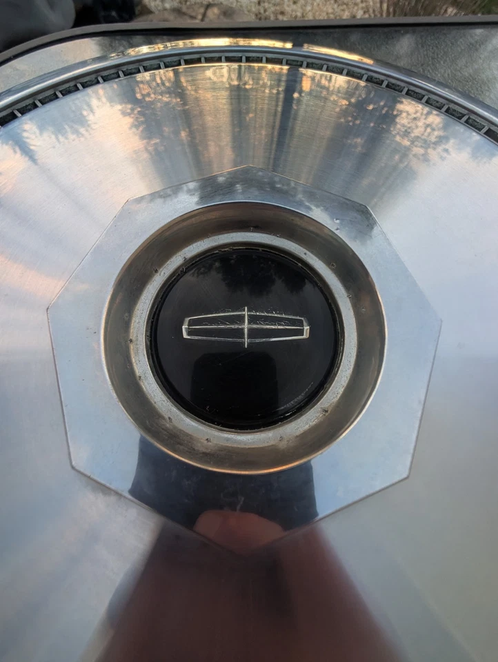 1972 - 1979 年 LINCOLN MARK IV / V 15 英寸轮毂盖/轮毂 — 第 4/4 张图片