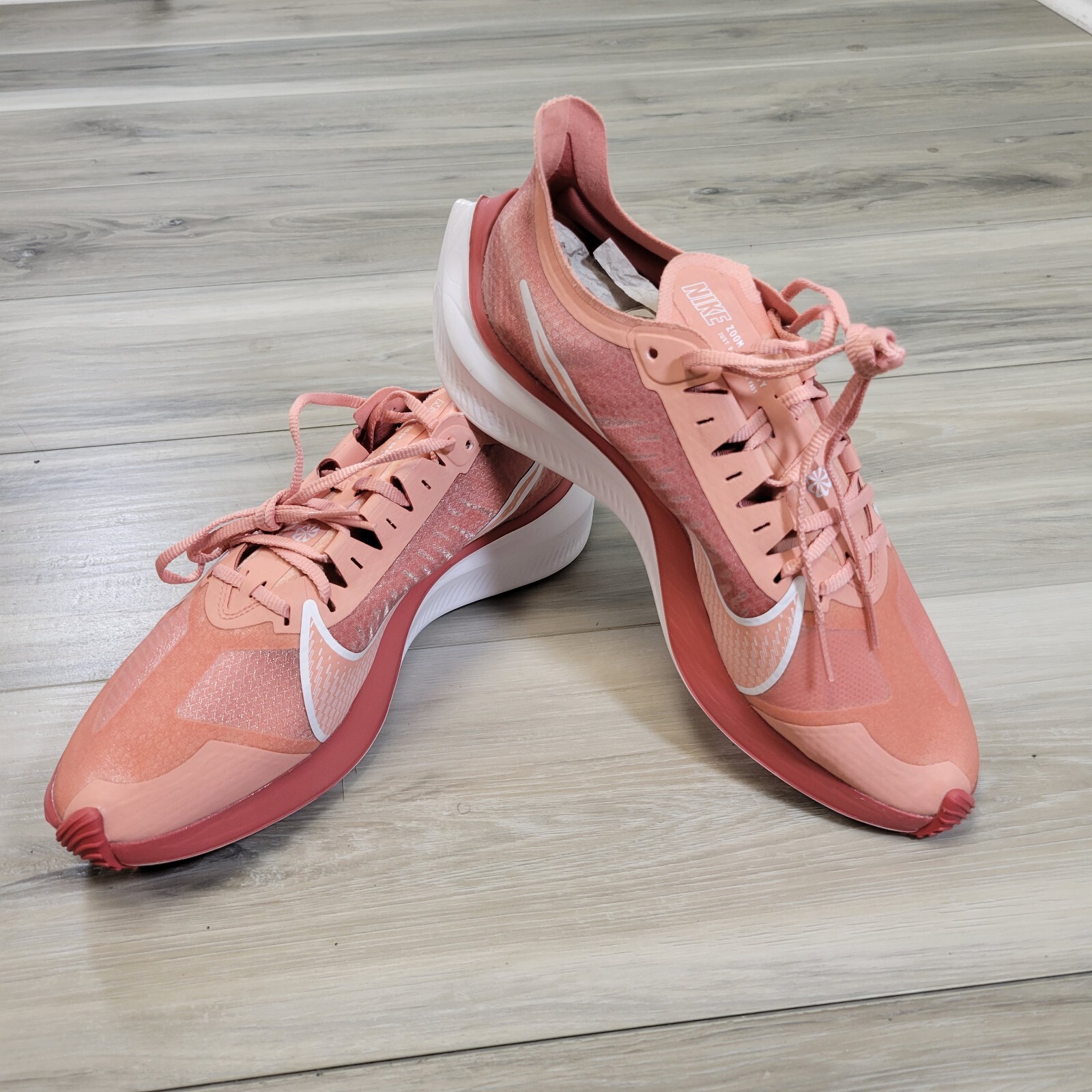 Nike Running Shoes Women's 11 Rose Powder Zoom Gravity-image