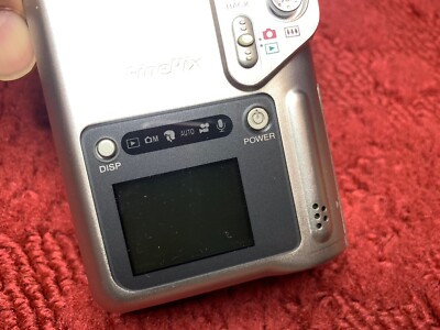 d*9様 Fujifilm FinePix F601 デジタルカメラ Fujifilm FinePix F601 Zoom 3.1MP Compact Digital Camera Parts Not