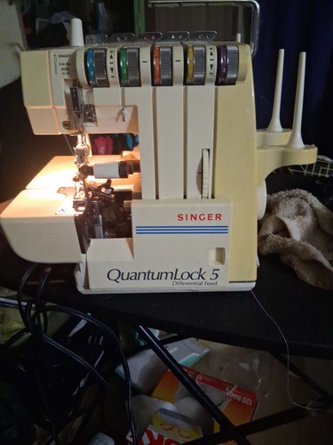 Singer QuantumLock 5 Serger Machine Stitch Overlock Machine Working Read