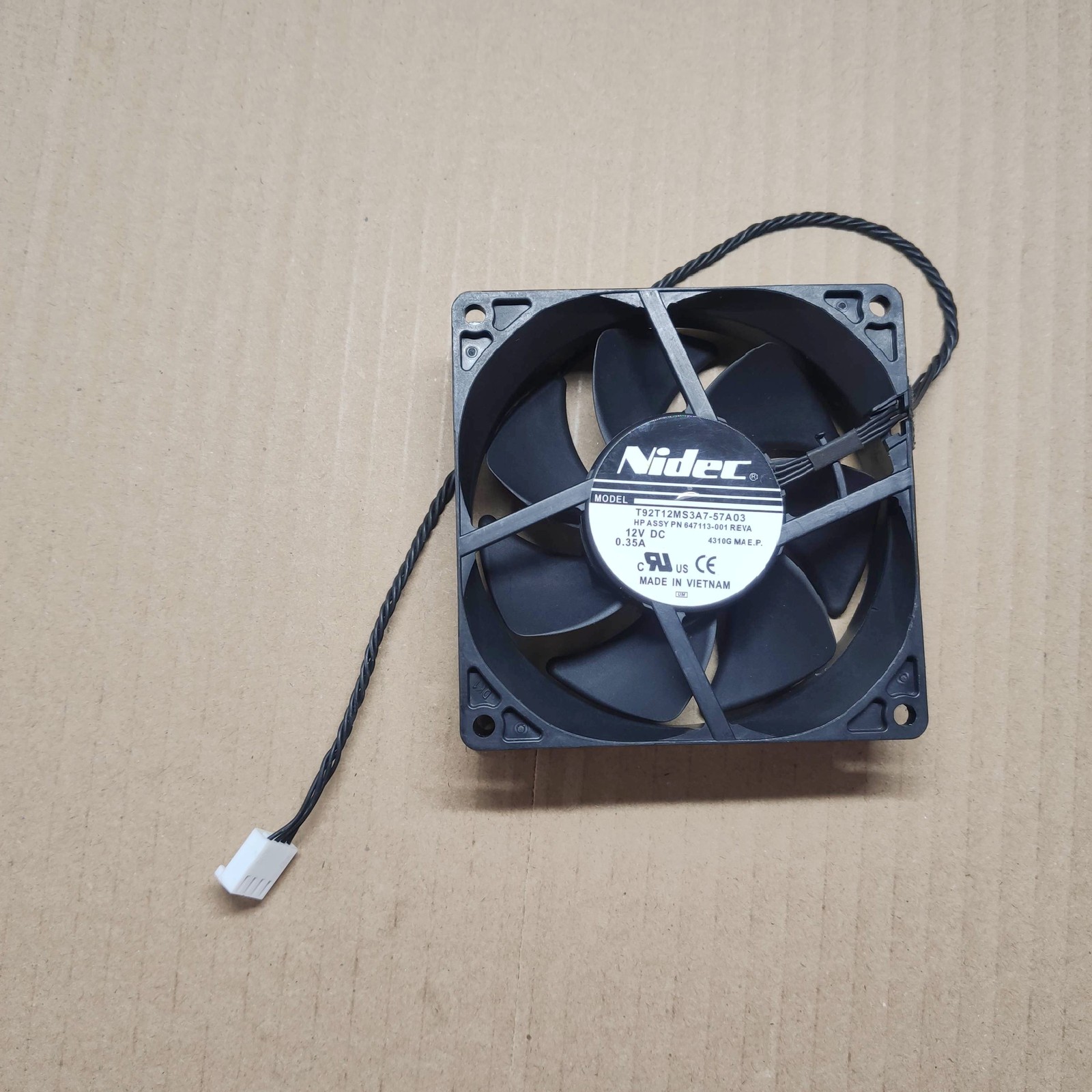 1pcs    cooling fan  Z800 Z820 647113-001