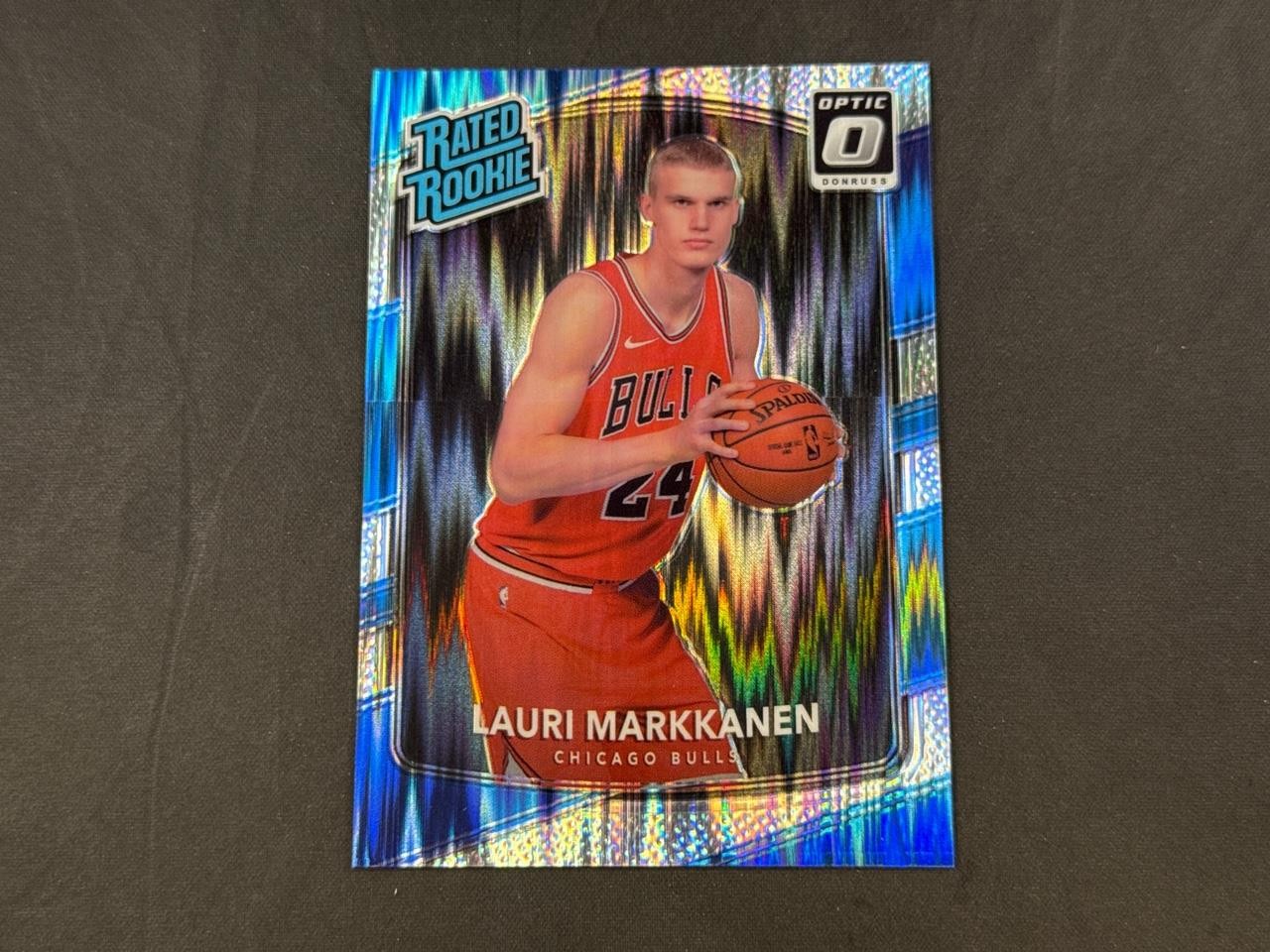 2017-18 PANINI DONRUSS OPTIC LAURI MARKKANEN RATED ROOKIE SHOCK PRIZMS SP JAZZ