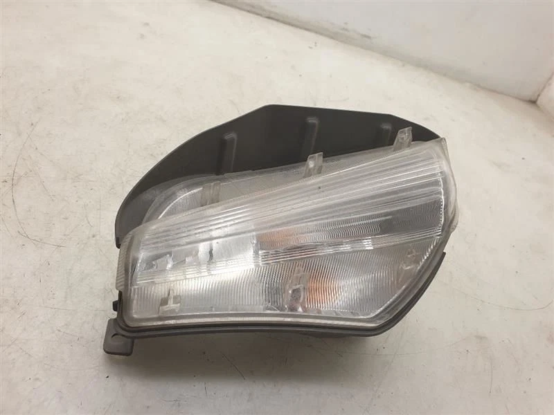 MONTAJE LUZ ANTINIEBLA DELANTERA LADO CONDUCTOR TOYOTA PRIUS V 12-14 Foto 3 de 4