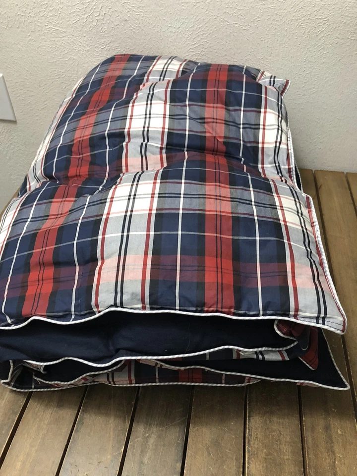TOMMY HILFIGER EDREDÓN DE PLUMÓN A CUADROS AZUL ROJO DOBLE TALLA 62X86" ESPALDA AZUL NUEVO SIN ETIQUETAS Foto 2 de 4