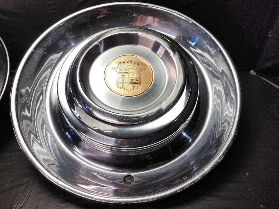 1954 55 原装凯迪拉克 DeVille Fleetwood 车轮盖 轮圈中心 GM 球童 原始设备制造商 — 第 3/4 张图片