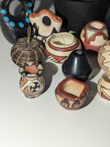 Lot Of 14 Miniature Pottery Signed Native American Art Pueblo Navajo Southwest - Picture 4 of 21