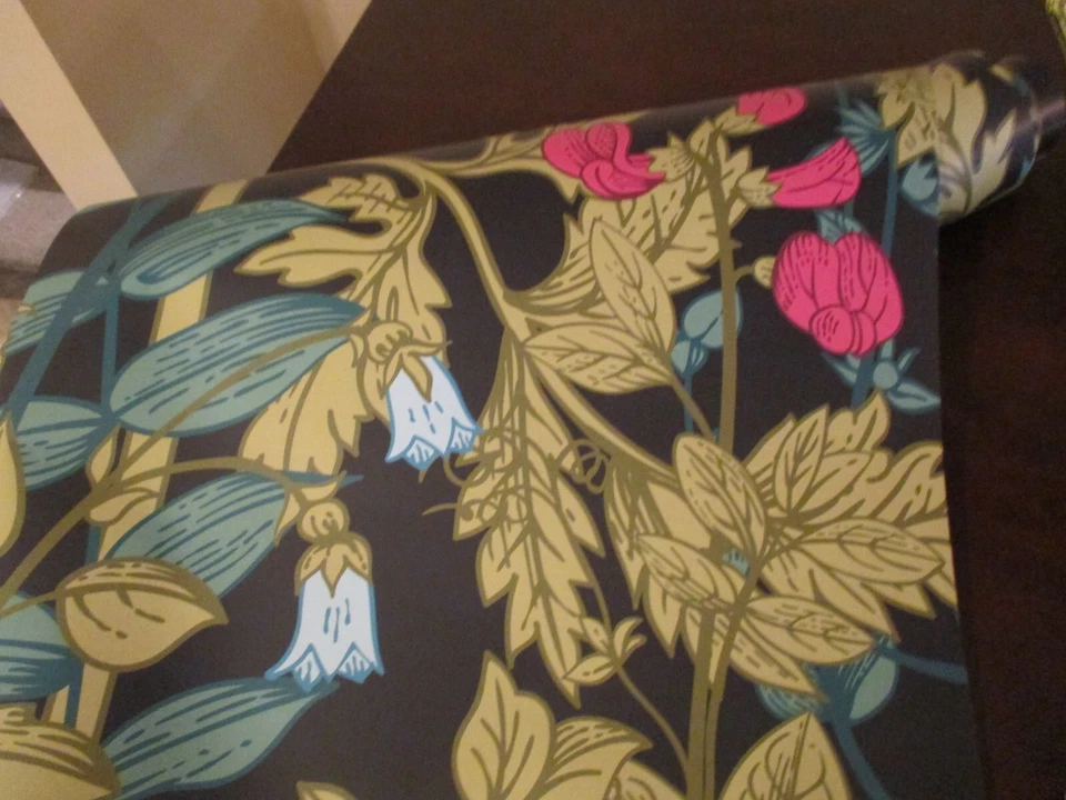Oh Popsi Wall Mural Botanical Fluer 9'10" x 7'10" Beautiful! - Image 4 of 4