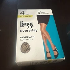 L'eggs Everyday Regular Pantyhose, Nude, Size Queen, 4 pair box, NIP