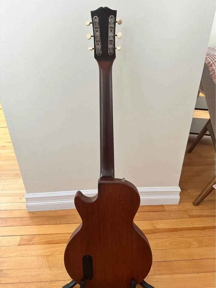 Picture 3 of 10