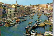 POSTCARD Venice Canal Grance and Rialto Bridge Regatta 1968 No. 326