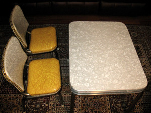 VINTAGE 1950's FORMICA TABLE & 2 CHAIRS VINYL CHILD's SET PHILADELPHIA BY SPORN