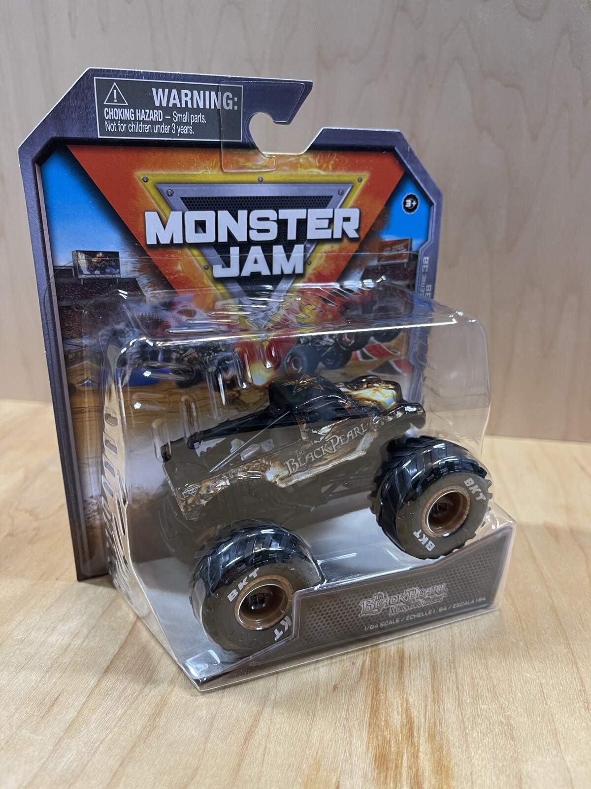 New 2024 Spin Master MONSTER JAM 1:64 Trucks The Black Pearl Series 38