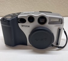 Casio QV QV-3000Plus 3.3 MP Digital Camera - Black  Metallic silver  READ 