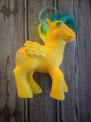 G1 My Little Pony MASQUERADE 1986 Twinkle Eyed Pony   Yellow Vintage PLS READ