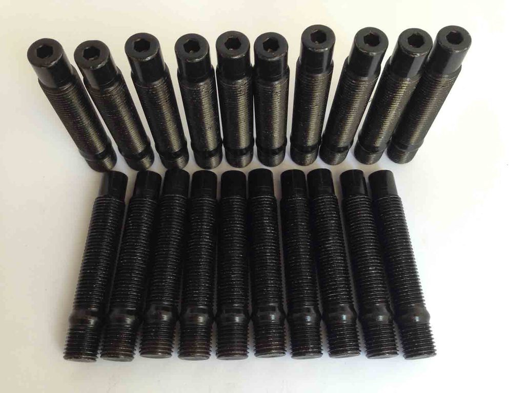 M14 x 1.5 75mm Stud Conversion Kit for Audi (Black) | UK