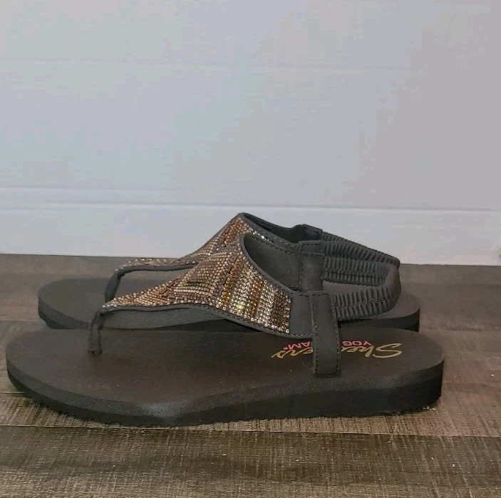 Sandalias de Tanga Skechers Meditación Yoga Espuma Bling Adornadas con Cordones Talla 8 Foto 3 de 4