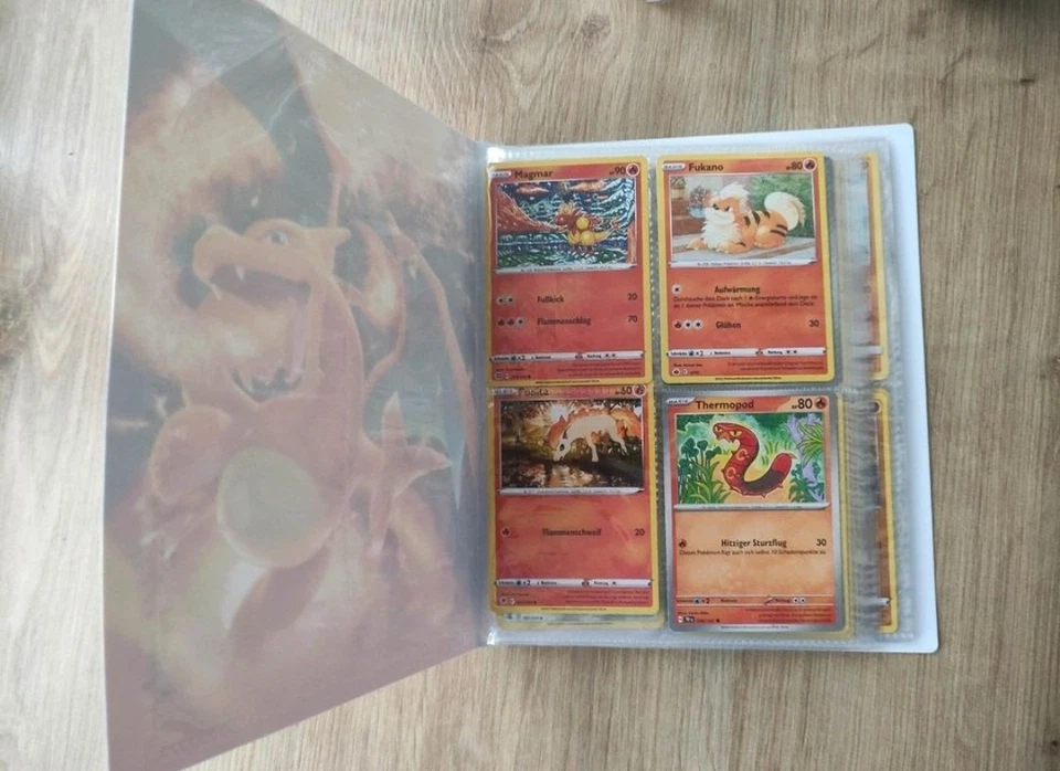 Pokemonalbum mit ca. 54 Pokemonkarten (deutsch)