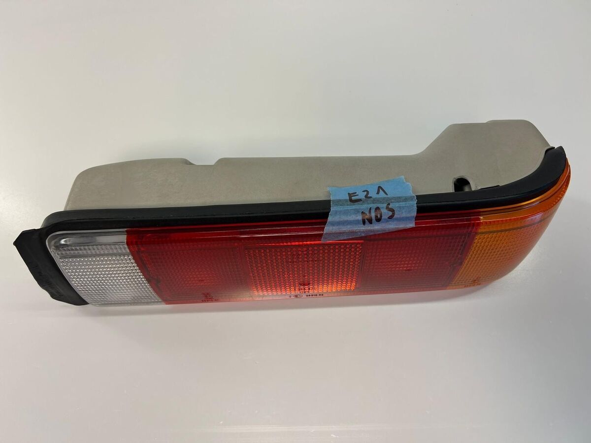 NEW EURO OEM BMW E21 TAIL LIGHT RIGHT REAR 63211367524 NOS A