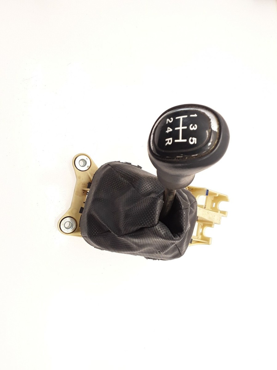 MITSUBISHI SPACE STAR 2001 1.9DCI MANUAL GEAR SELECTOR INTERIOR