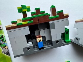 LEGO Minecraft: Minecraft Micro World: the Forest (21102) OPEN BOX