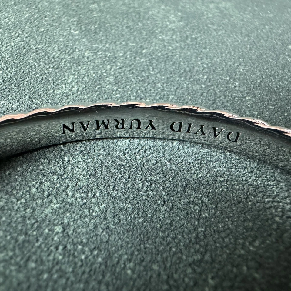 Brazalete David Yurman Cable Esculpido Plata de Ley con Hebilla de Diamante 19 cm Foto 4 de 4