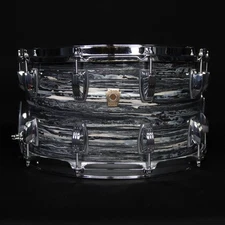 Ludwig 14" x 8" Classic Maple Snare Drum, Vintage Black Oyster