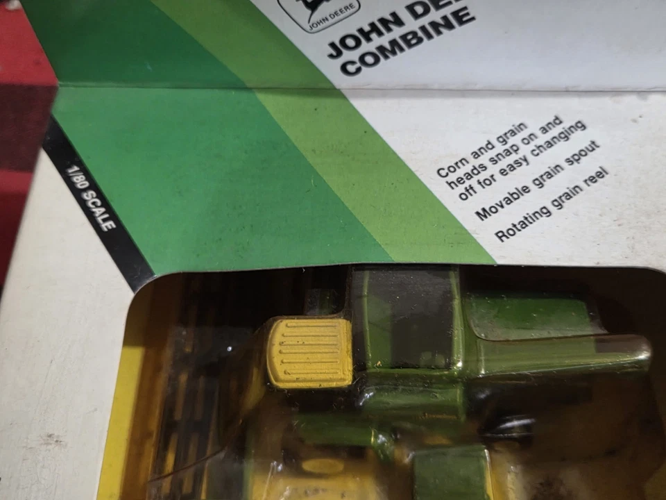 ERTL JOHN DEERE 1/80 SCALE COMBINE NEW IN BOX - Image 3 of 4