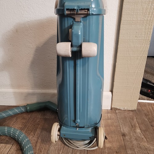 Vintage Electrolux Blue Canister Vacuum Cleaner Model L ~ TESTED & WORKS - Picture 5 of 13