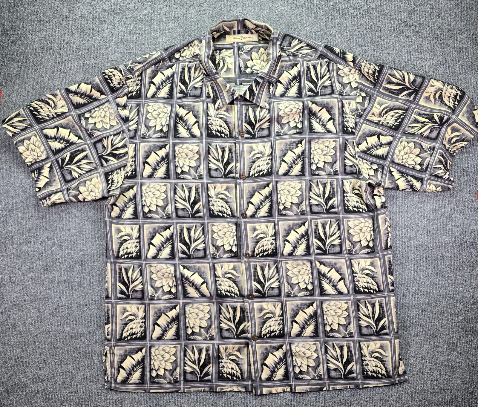 Tommy Bahama Shirt Mens XL 100% Silk Button Up Short Sleeve Tiles Tropical Beach