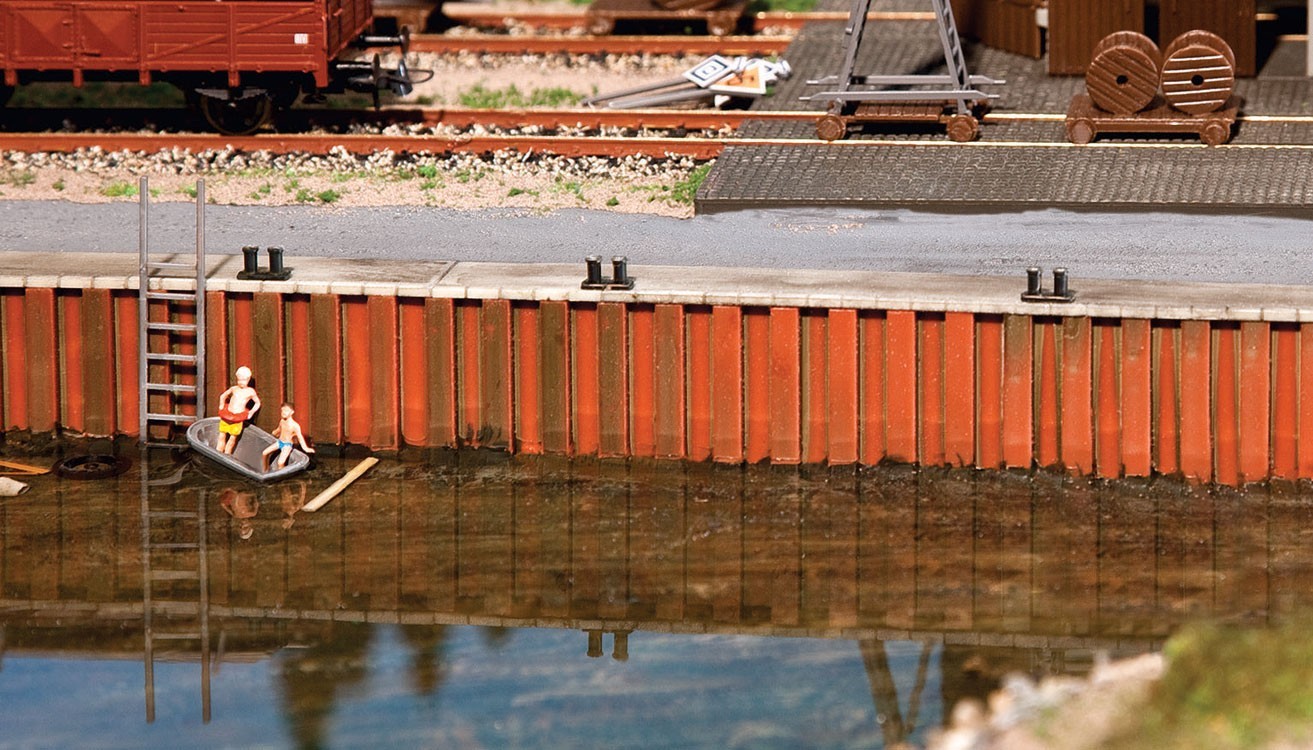 H0 Scale -- Walthers Dock Wall For Harbor -- 4150 Neu