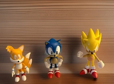 Lot of Sonic the Hedgehog SEGA Jazwares 2.5   Sonic Super sonic &  Tails Figures