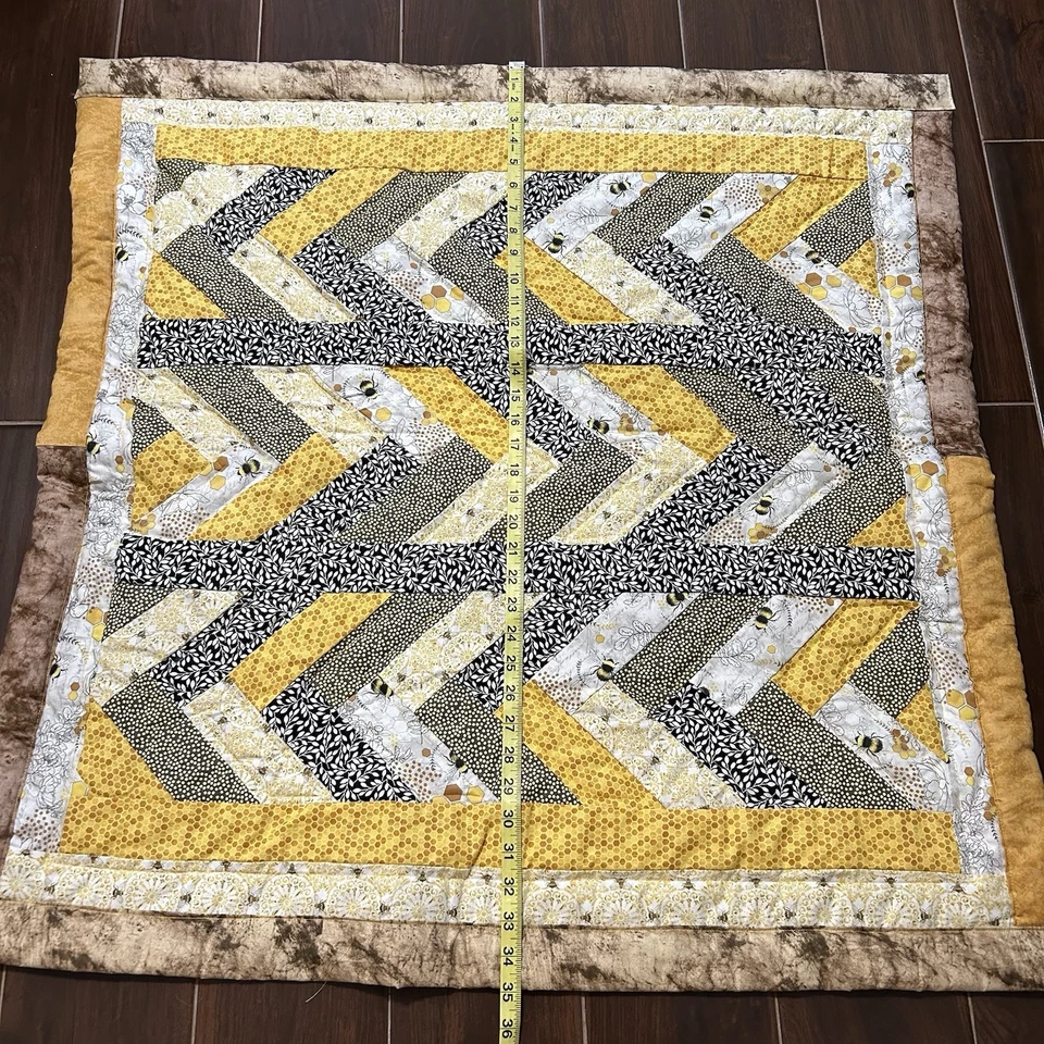 Edredón de retazos hecho a mano de colección casa de campo floral abejas amarillo 33"x 35" decoración Foto 4 de 4