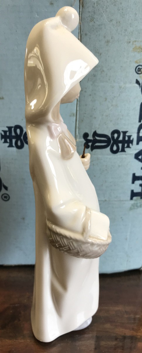 RETIRED LLADRO #4678 ~ Shepherdess with Basket ~ missing staff | eBay