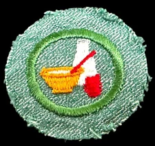 Girl Scout 1955 COOKING BADGE Chef Foods, Dishes Milk Jar Vintage Patch (1-7/8")