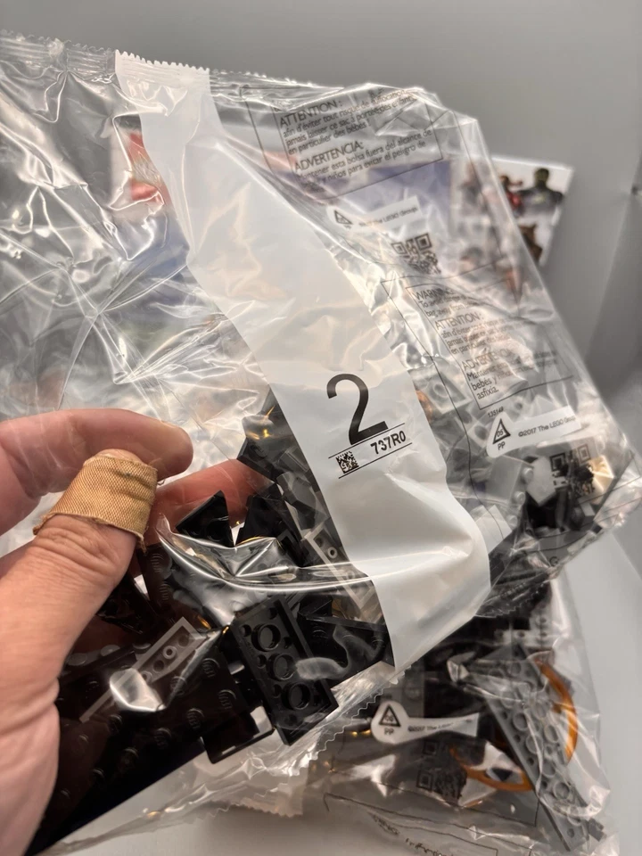 LEGO Super Heroes Marvel Avengers Ultimate Quinjet 76126 4 bolsas selladas no comp Foto 2 de 4